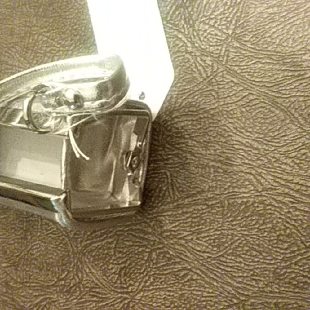 🌞☀️Small Gray Case🌞☀️ - Picture 5 of 7